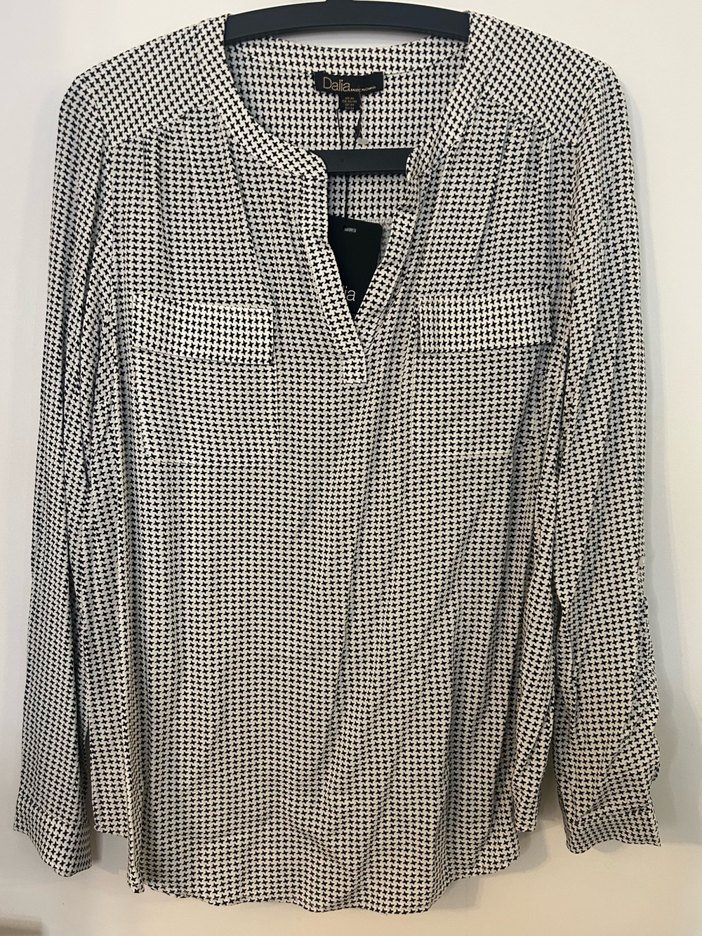 Dalia Women’s Black & White Houndstooth Print Blouse Size M
